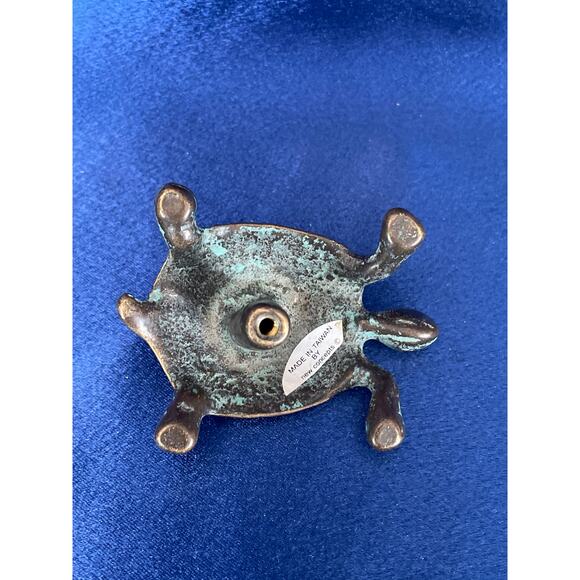 Heavy Brass Antique Finished Turtle Drawer Pull - Picture 4 of 5